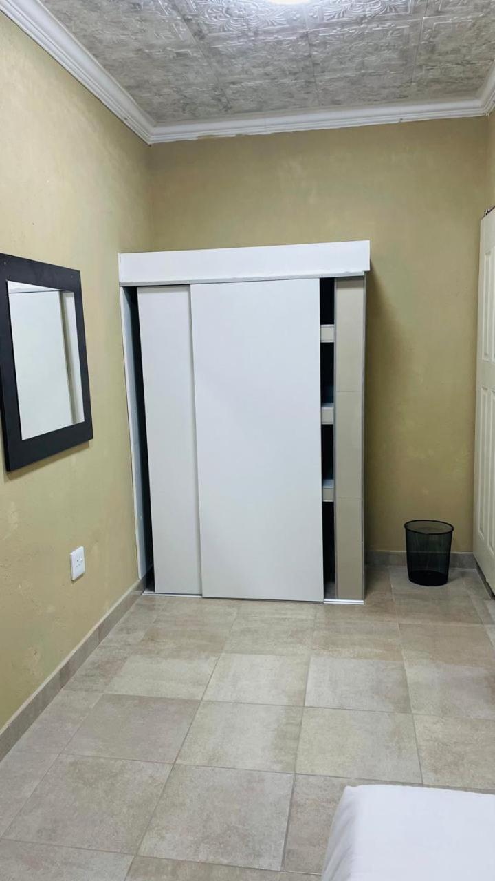 Naldorado Executive Villa Mbombela Bagian luar foto