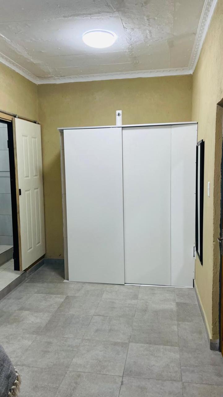Naldorado Executive Villa Mbombela Bagian luar foto
