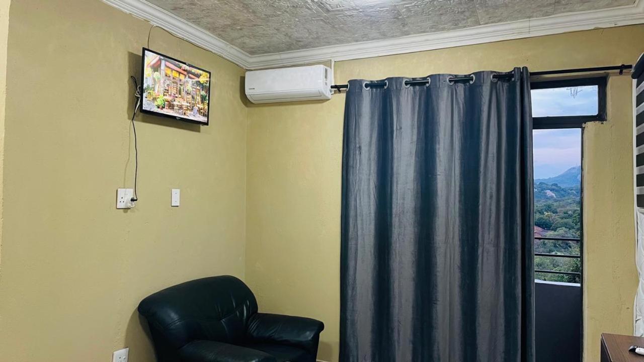 Naldorado Executive Villa Mbombela Bagian luar foto